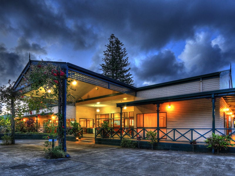 Paradise Hotel & Resort