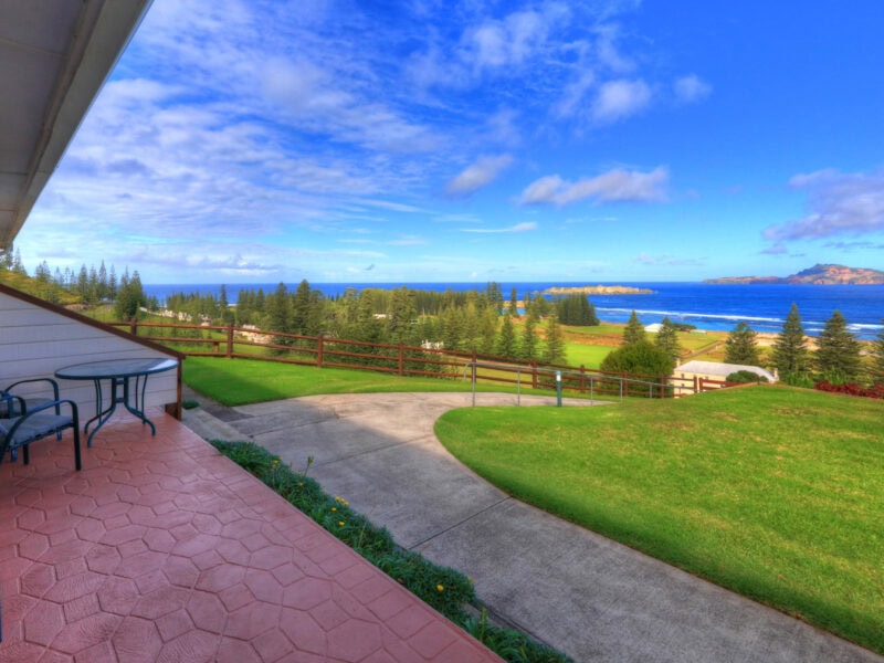 Islander Lodge Balcony